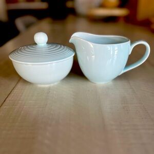 Like new cream and sugar- Royal Doulton- Gordon Ramsay Maze